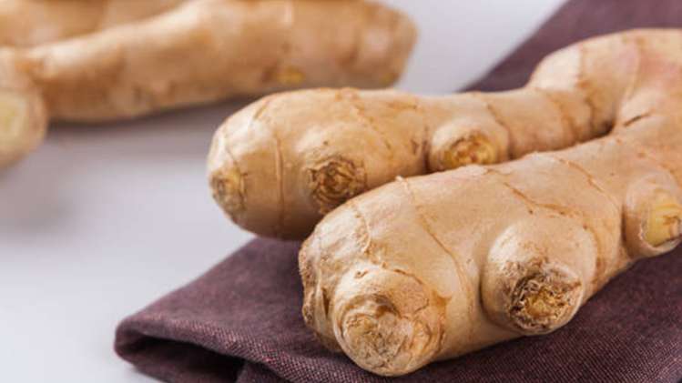 अदरक टॉन्सिल में फायदेमंद है ginger is beneficial in tonsils